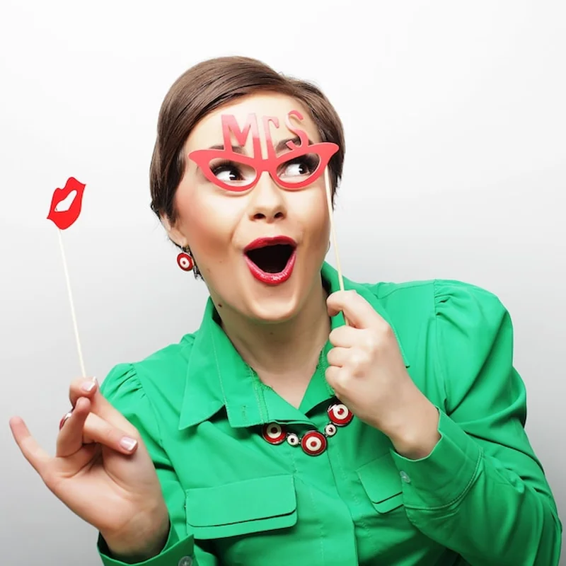 Czy fotobudka zapisuje zdjęcia? Sprawdź na weselu!