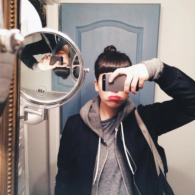 Czy fotobudki lustrzane są warte swojej ceny na wesele?