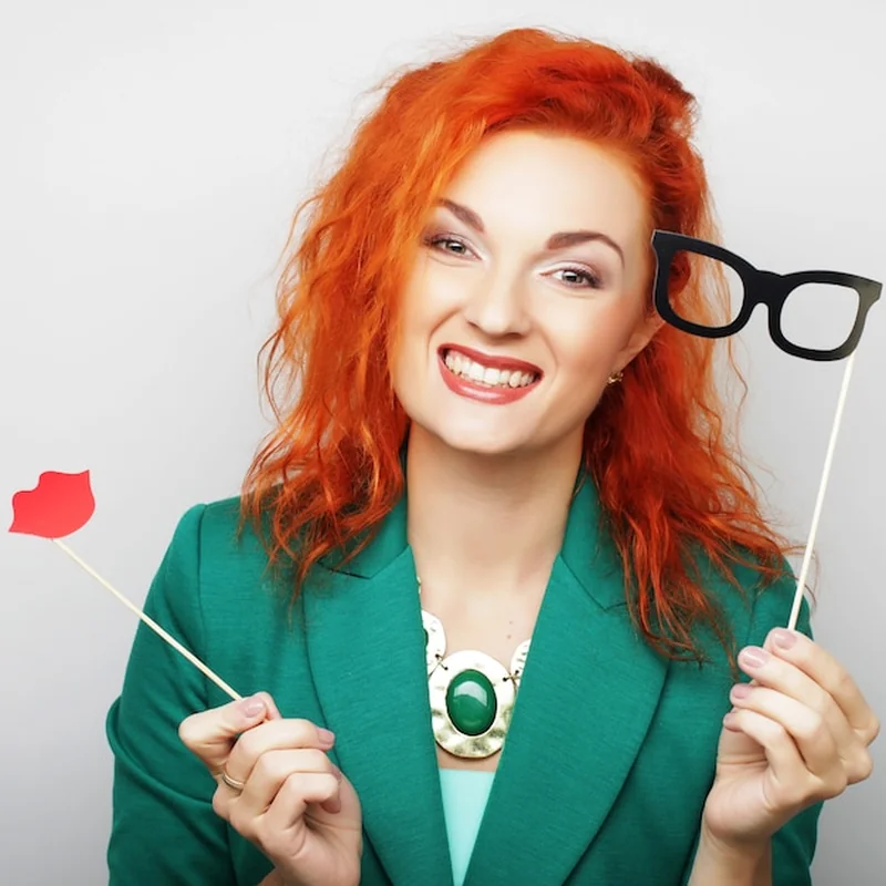 Fotobudka: Jak zrobić zdjęcia do dokumentów? Sprawdź!