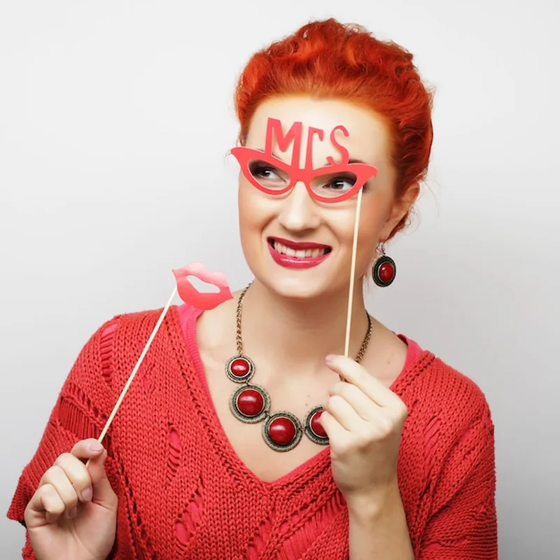 Fotobudka na imprezę – atrakcja, która urozmaici wesele