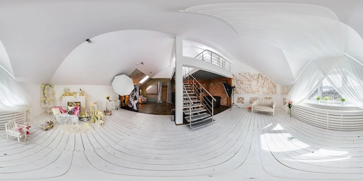 Pełna panorama 360 stopni w studio fotograficznym