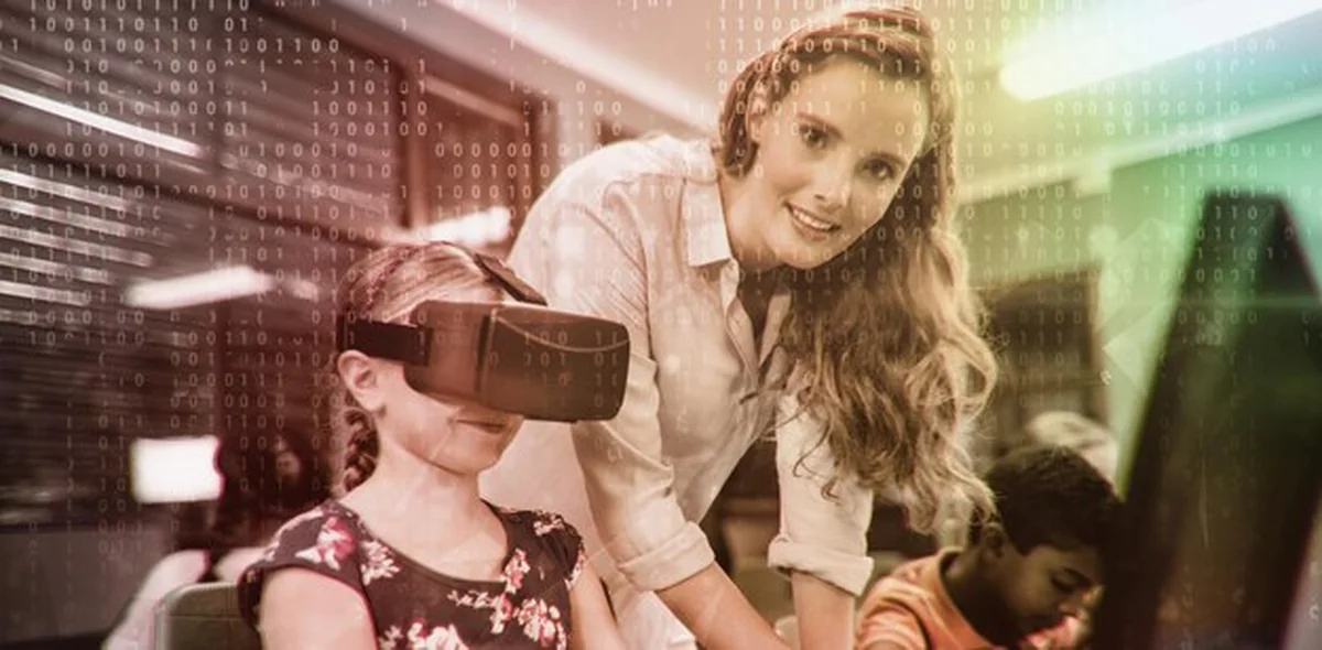 Niebieski interfejs z kodem binarnym