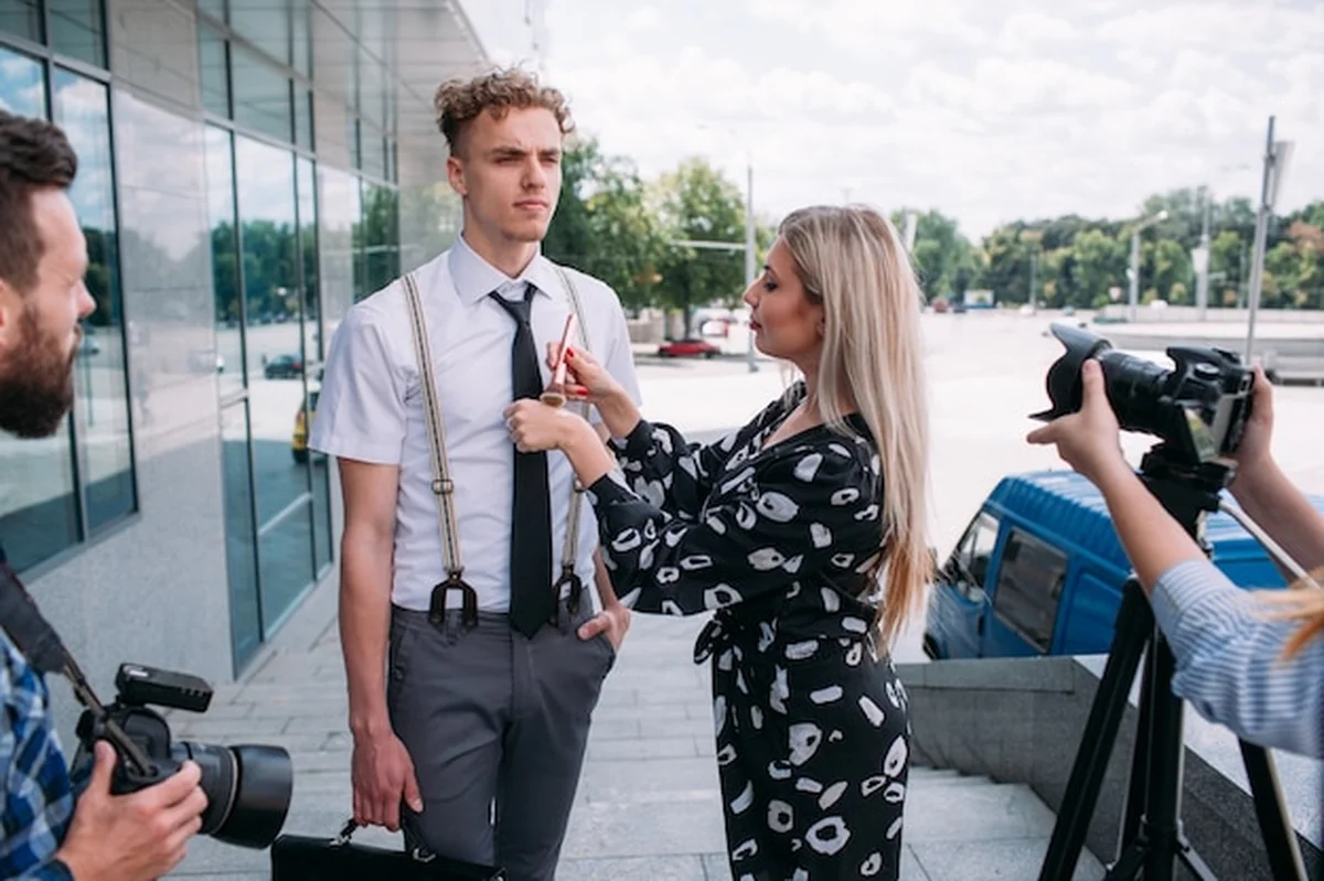 Stylista fotografii za kulisami, praca zespołowa, sesja zdjęciowa stylu życia